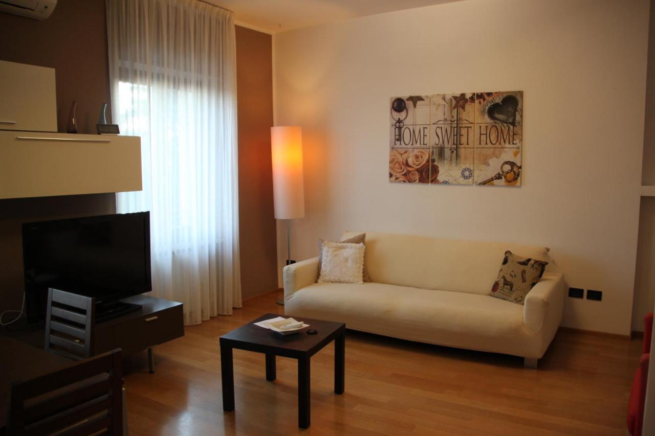 Apartamento Casa Elena Asís Exterior foto